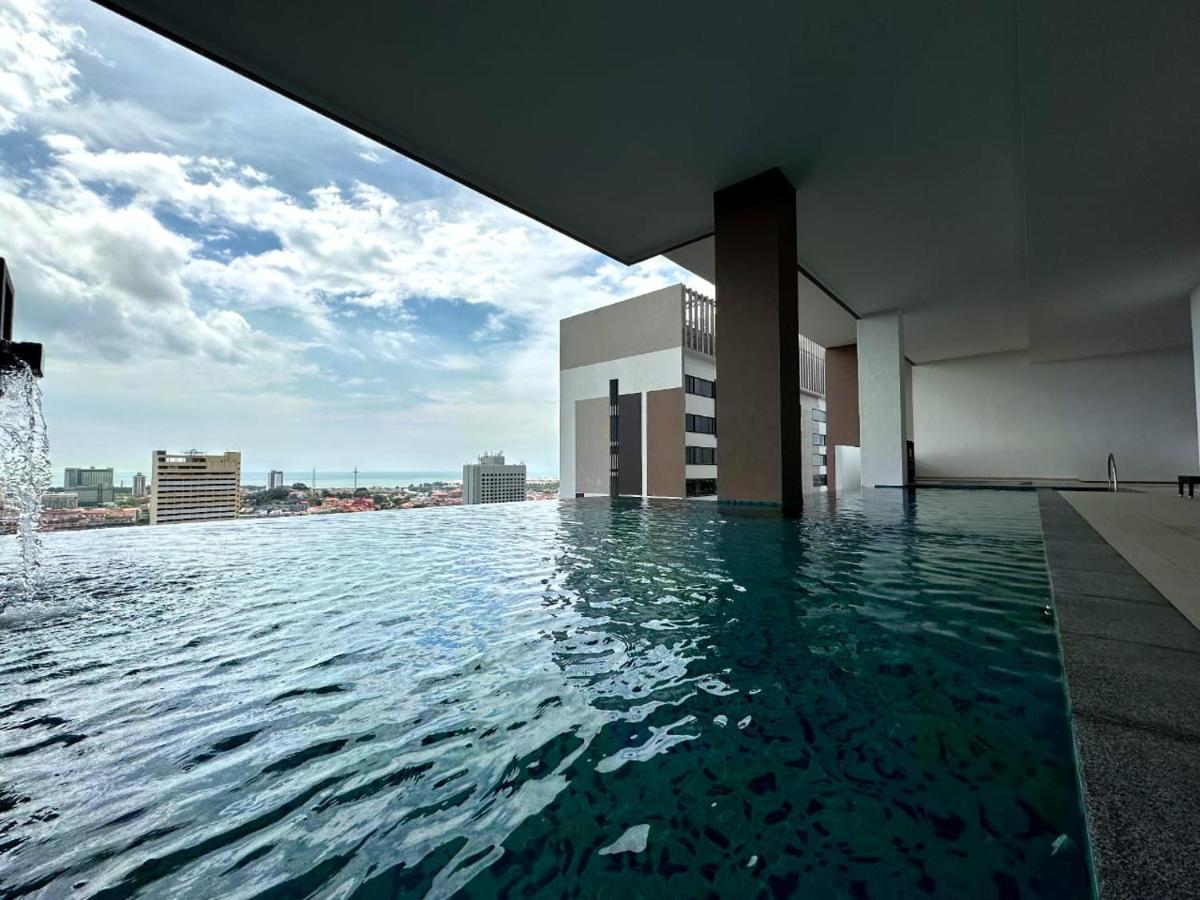 The Apple Premier Condo Three Bedroom In Melaka Exterior foto